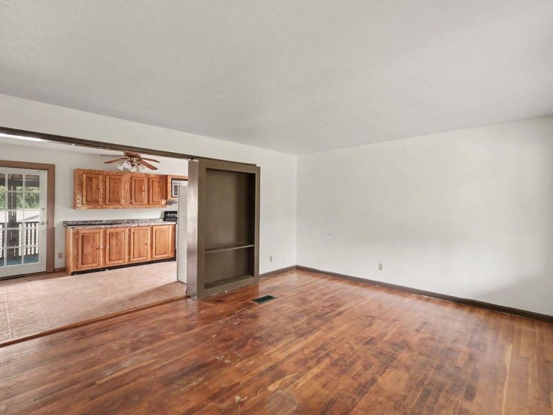 389 Spring Station Court, Lexington, KY 40505 Photo 4