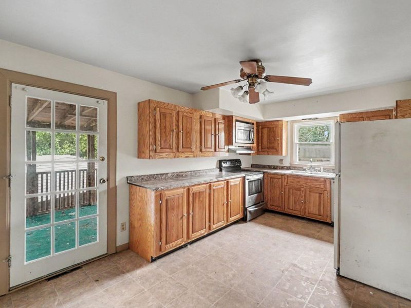 389 Spring Station Court, Lexington, KY 40505 Photo 5