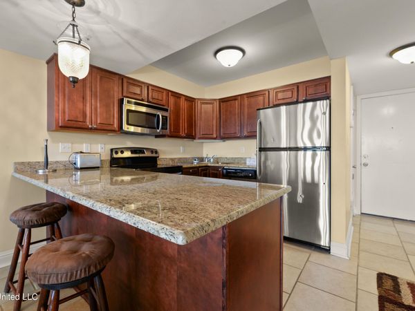 502 Beach Boulevard, Biloxi, MS 39530