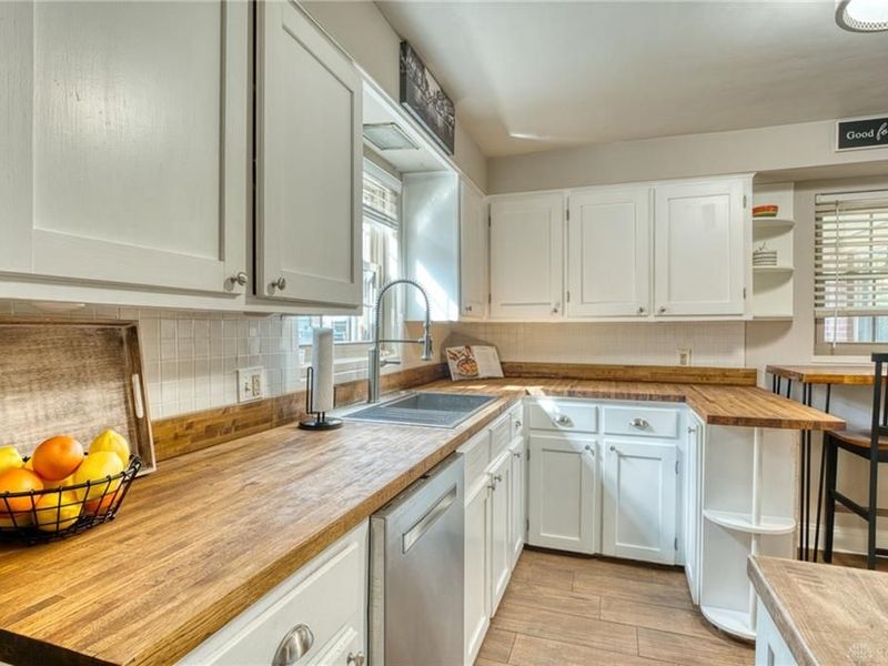 900 Devonshire Road, Dayton, OH 45419 Photo 10