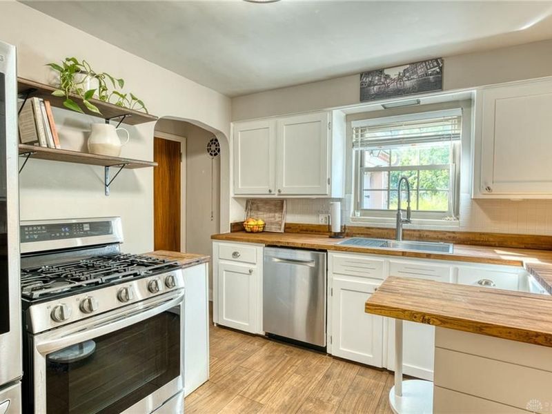 900 Devonshire Road, Dayton, OH 45419 Photo 11