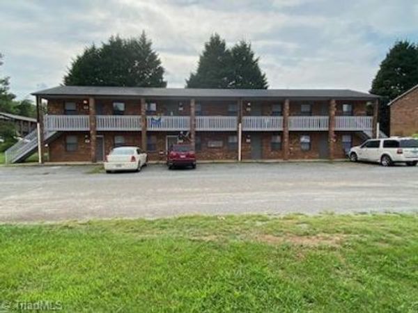 804 & 818 Meadow Ridge Court , Winston-Salem, NC 27107