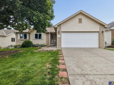 2048 Chloe Lane, Lincoln, NE 68512