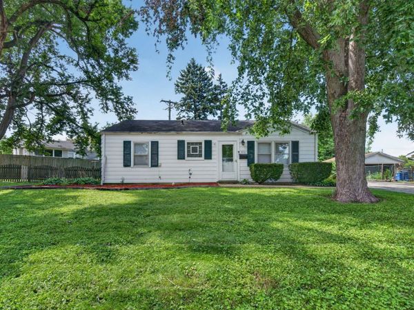1814 Inner Circle Drive , Crest Hill, IL 60403