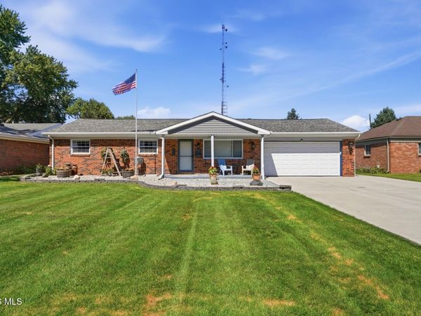 217 Hickory Street, Swanton, OH 43558