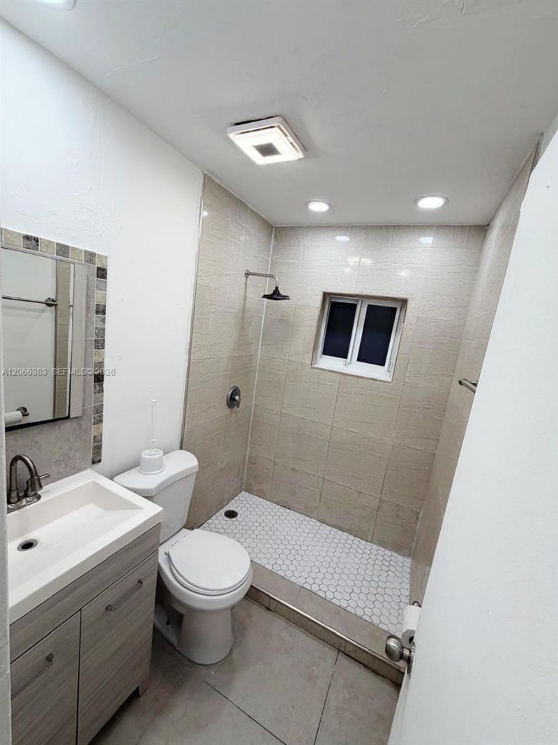 716 SW 11th Ave , Unit B, Homestead, FL 33030 Photo