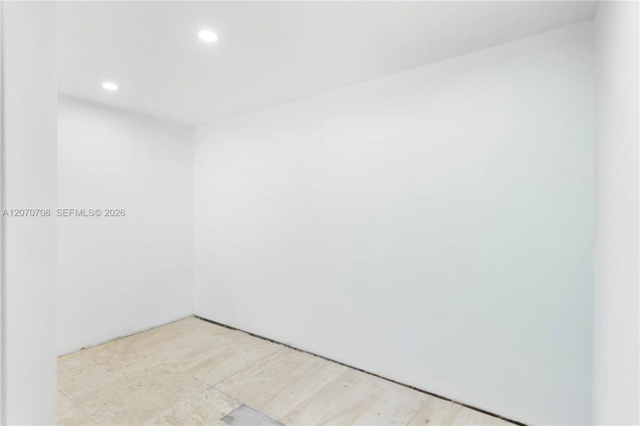 2388 Prairie Ave, Miami Beach, FL 33140 Photo