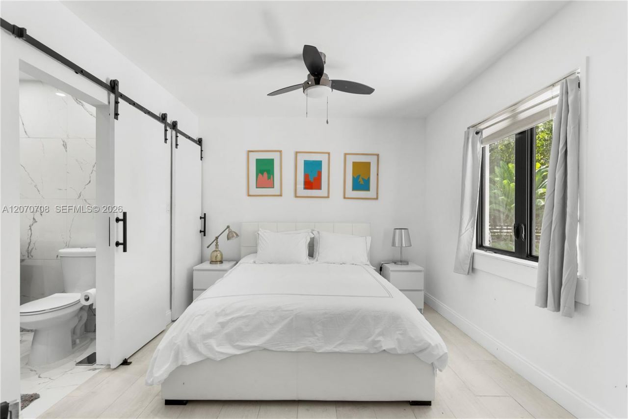 2388 Prairie Ave, Miami Beach, FL 33140 Photo