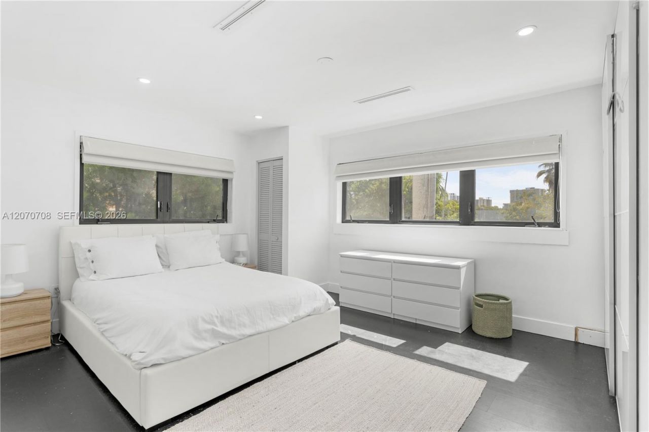 2388 Prairie Ave, Miami Beach, FL 33140 Photo