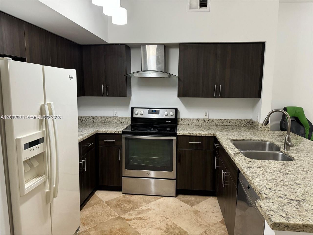 5091 NW 7th St , Unit 615, Miami, FL 33126 Photo