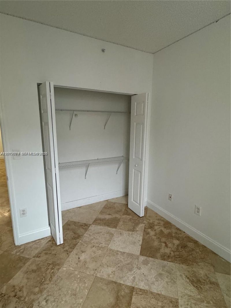 5091 NW 7th St , Unit 615, Miami, FL 33126 Photo