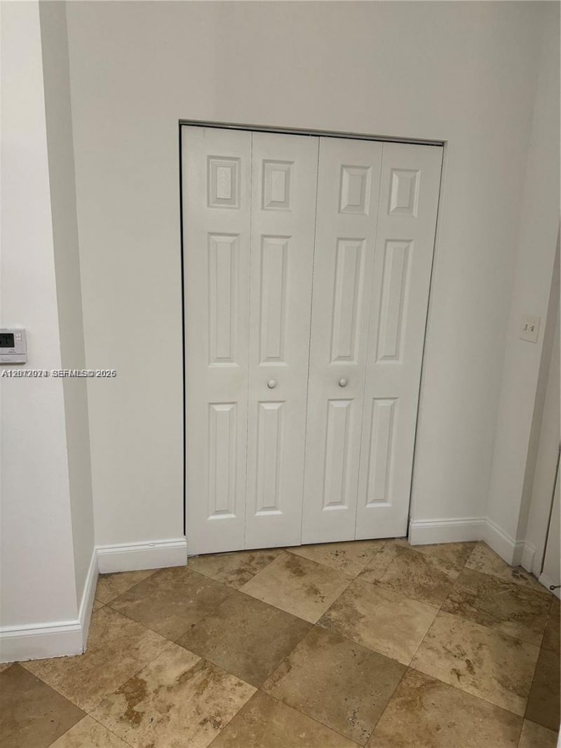 5091 NW 7th St , Unit 615, Miami, FL 33126 Photo