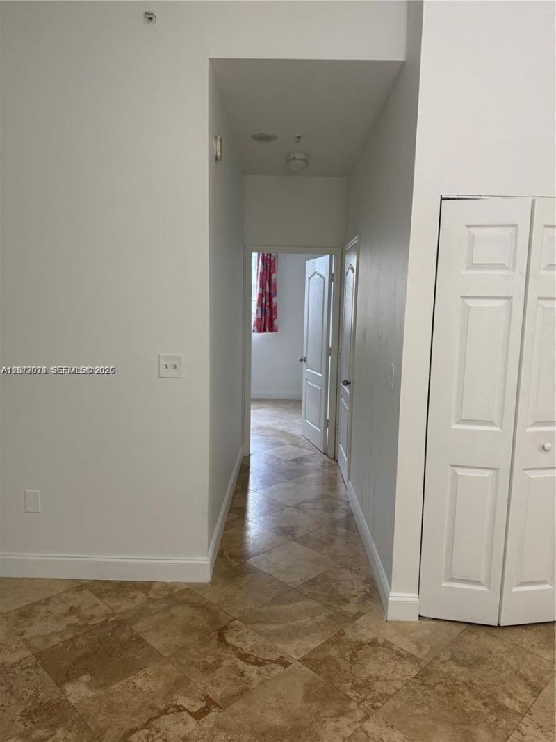5091 NW 7th St , Unit 615, Miami, FL 33126 Photo