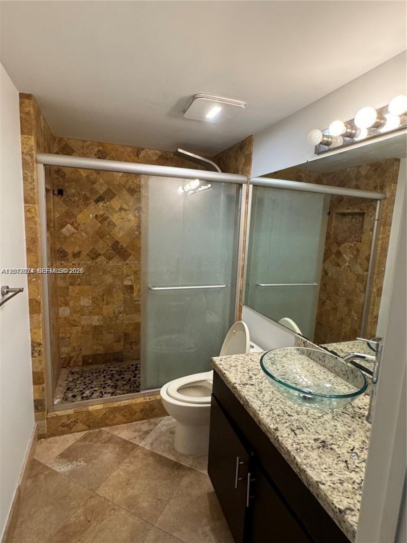 5091 NW 7th St , Unit 615, Miami, FL 33126 Photo