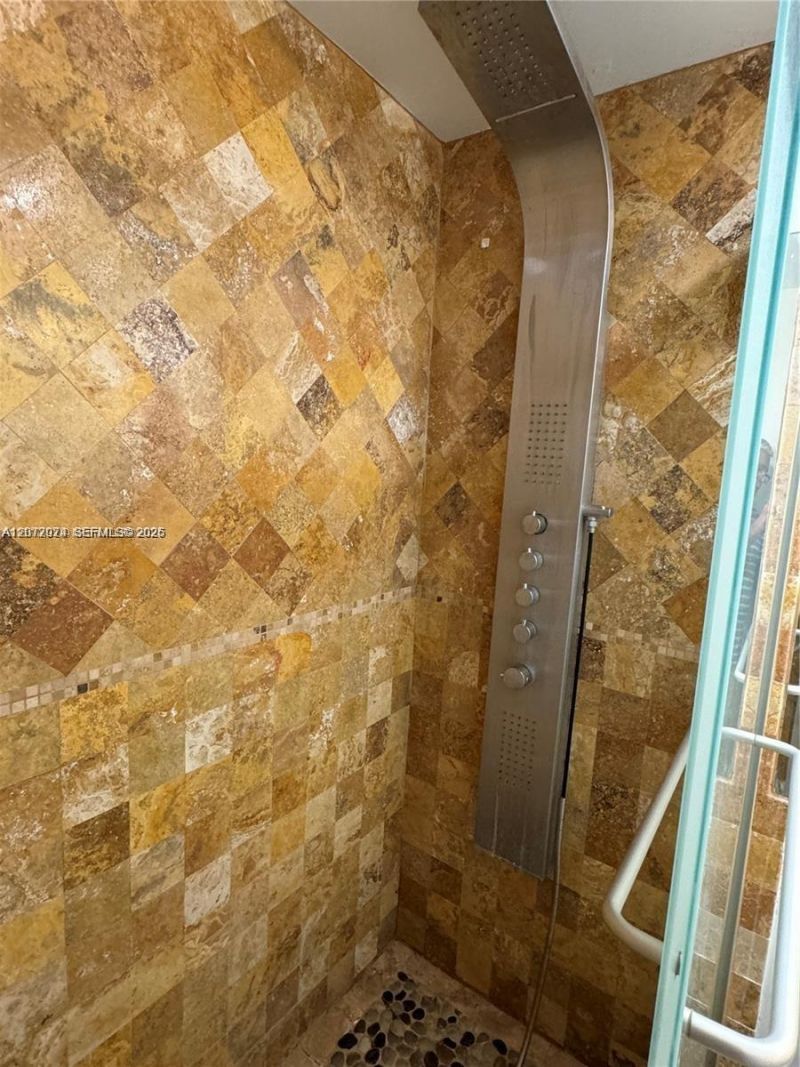 5091 NW 7th St , Unit 615, Miami, FL 33126 Photo