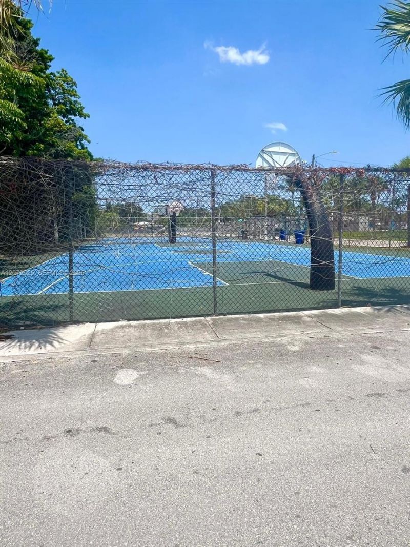 15350 NE 14th Ct , North Miami Beach, FL 33162 Photo