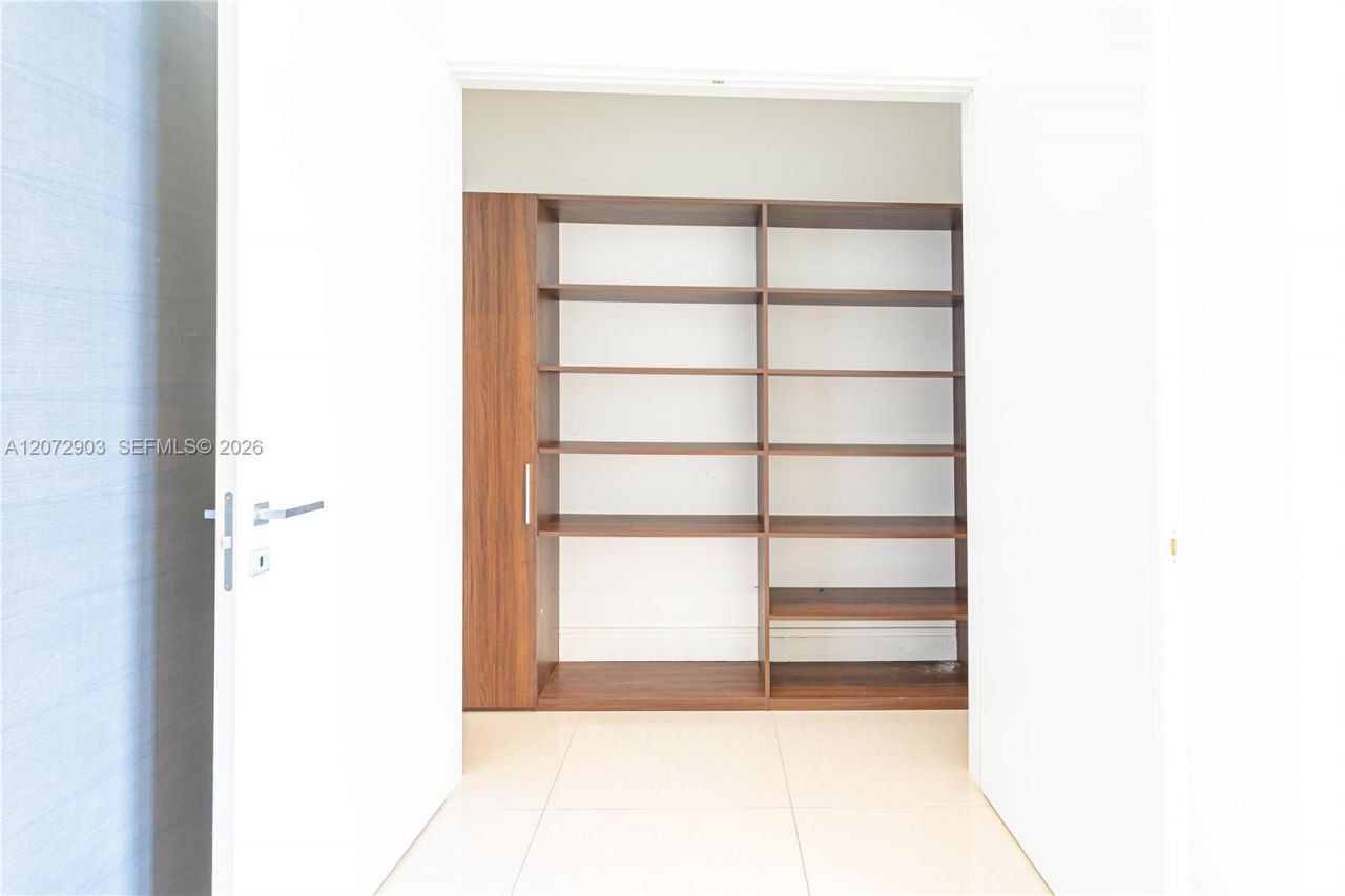 3250 NE 188th St , Unit 101, Aventura, FL 33180 Photo