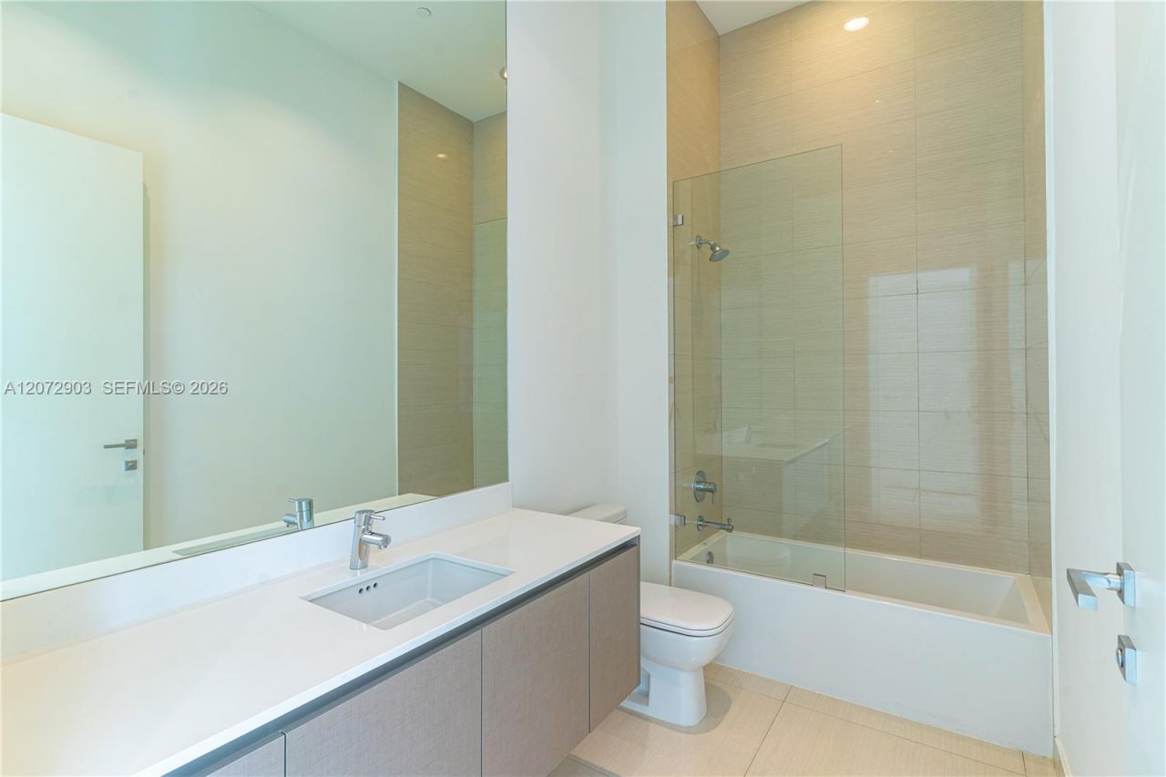 3250 NE 188th St , Unit 101, Aventura, FL 33180 Photo
