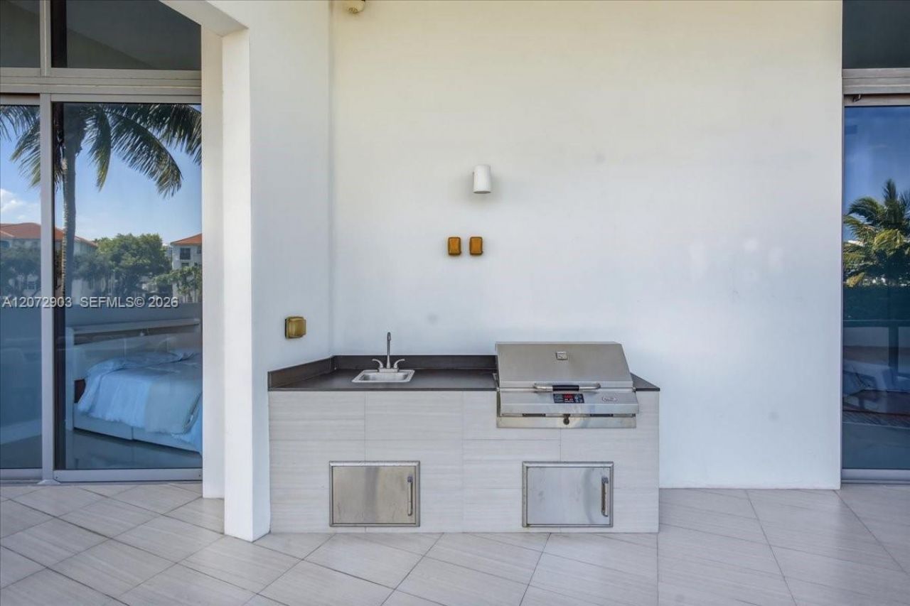 3250 NE 188th St , Unit 101, Aventura, FL 33180 Photo