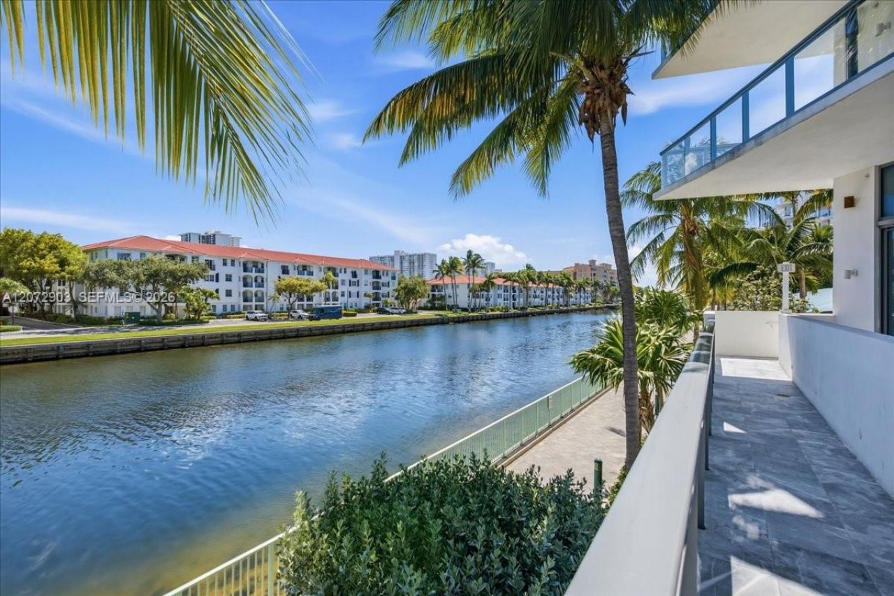 3250 NE 188th St , Unit 101, Aventura, FL 33180 Photo