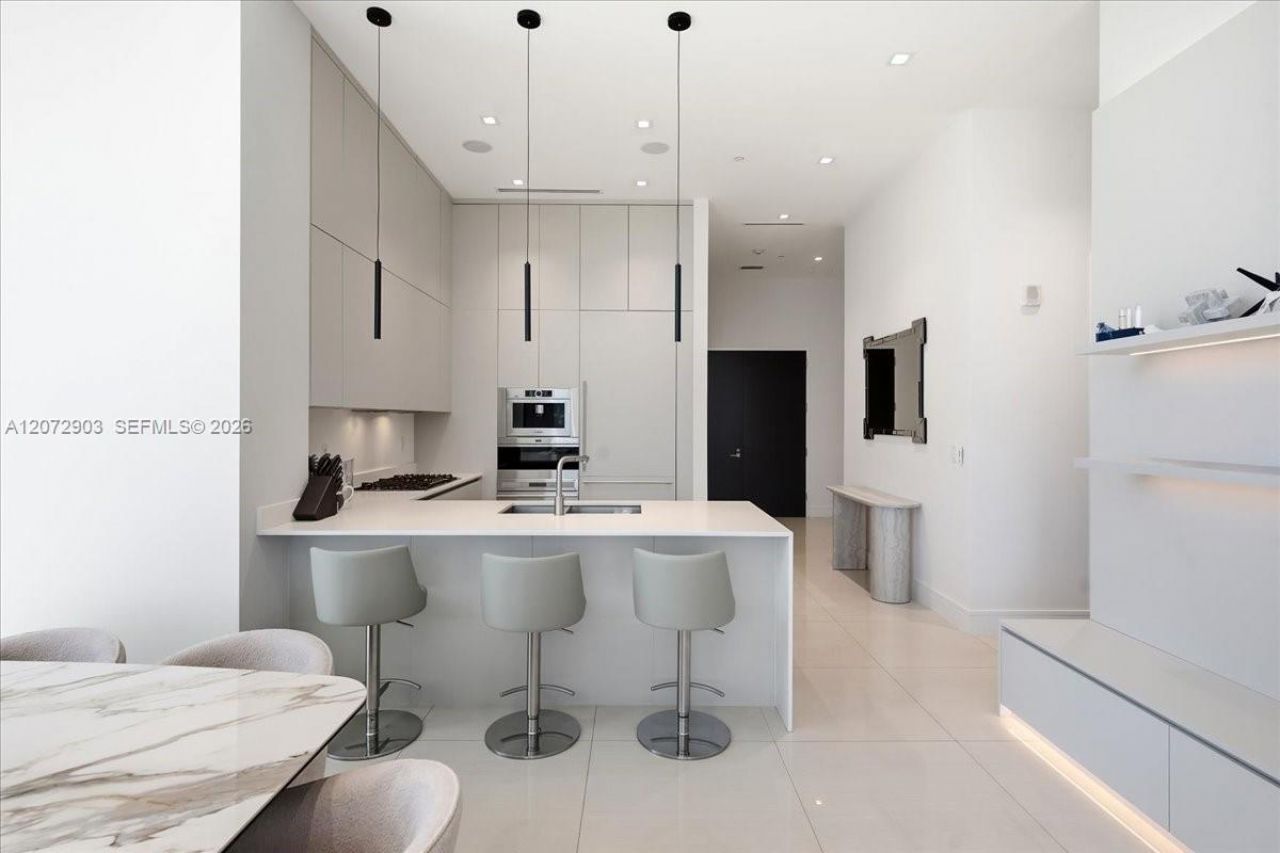 3250 NE 188th St , Unit 101, Aventura, FL 33180 Photo
