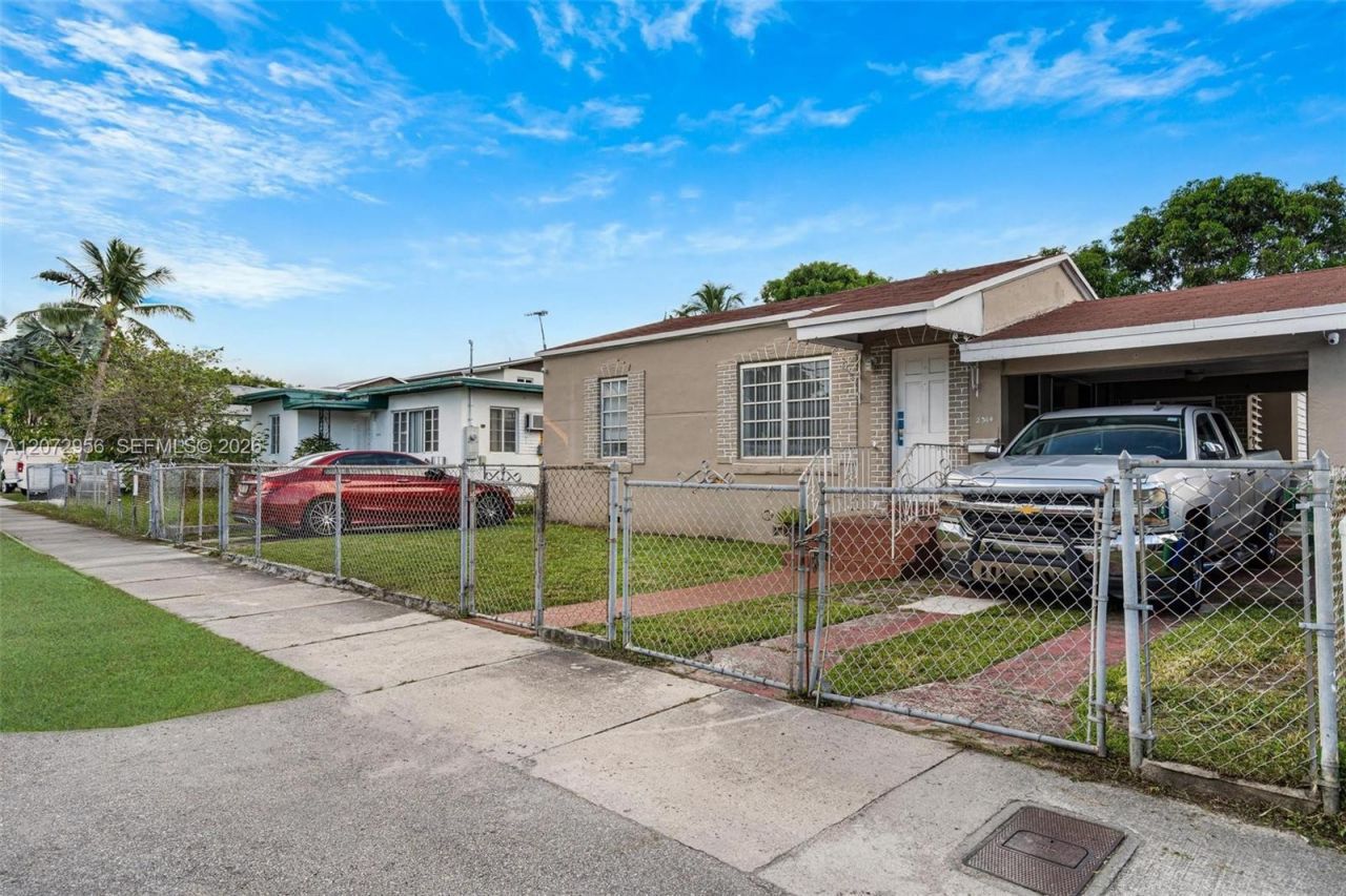 2364 SW 14th St , Miami, FL 33145 Photo