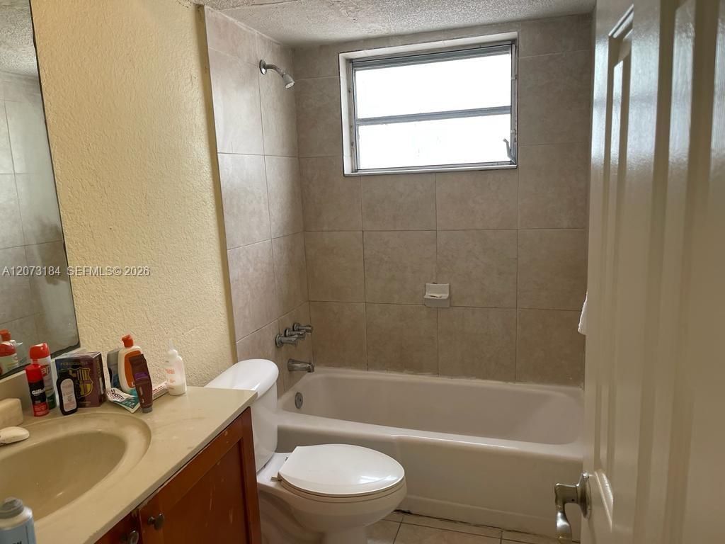 4251 NW 5th St , Unit 112, Plantation, FL 33317 Photo