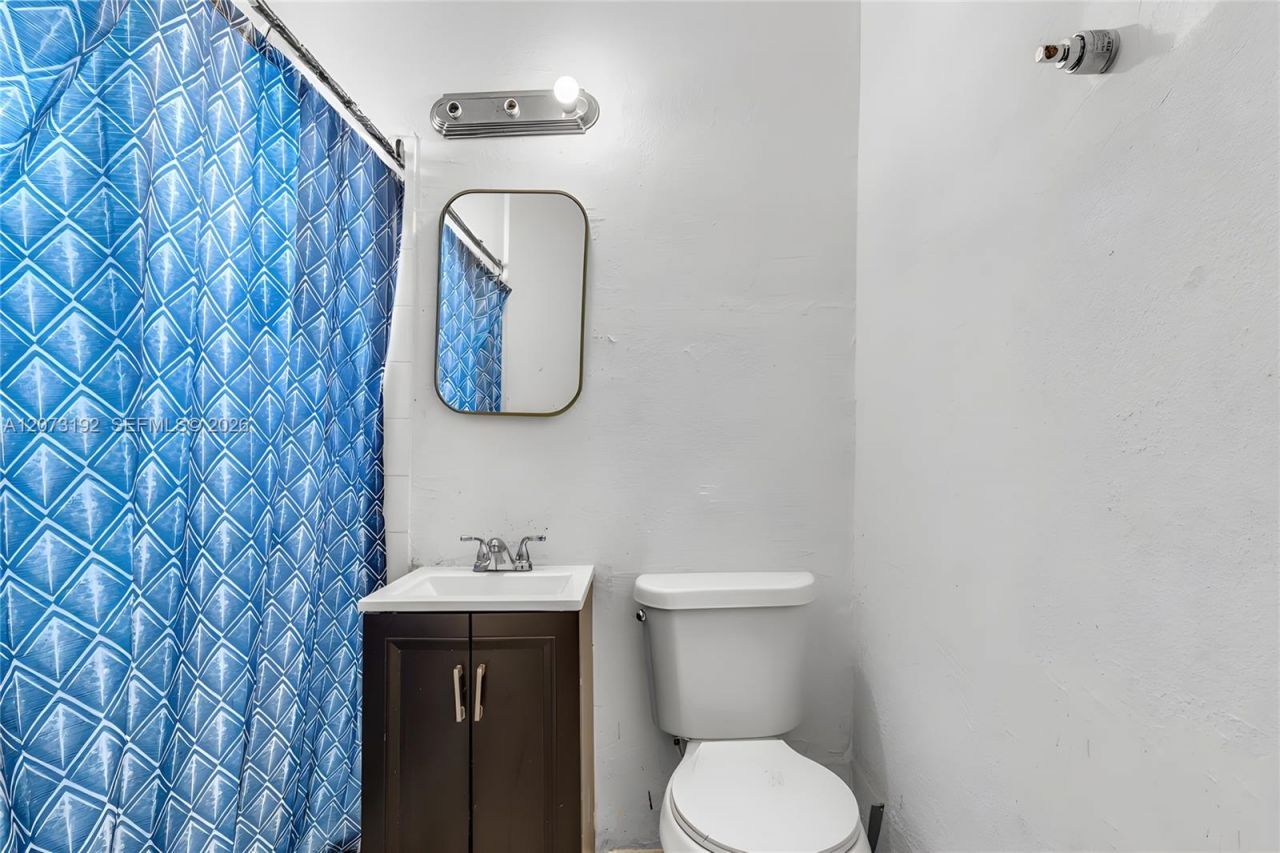 2180 NW 30th St , Miami, FL 33142 Photo