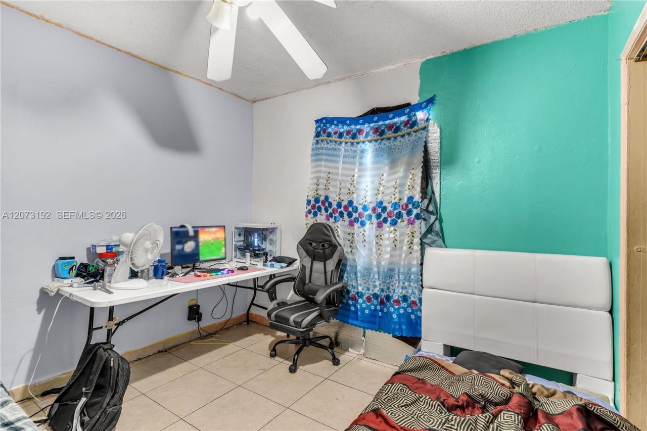 2180 NW 30th St , Miami, FL 33142 Photo