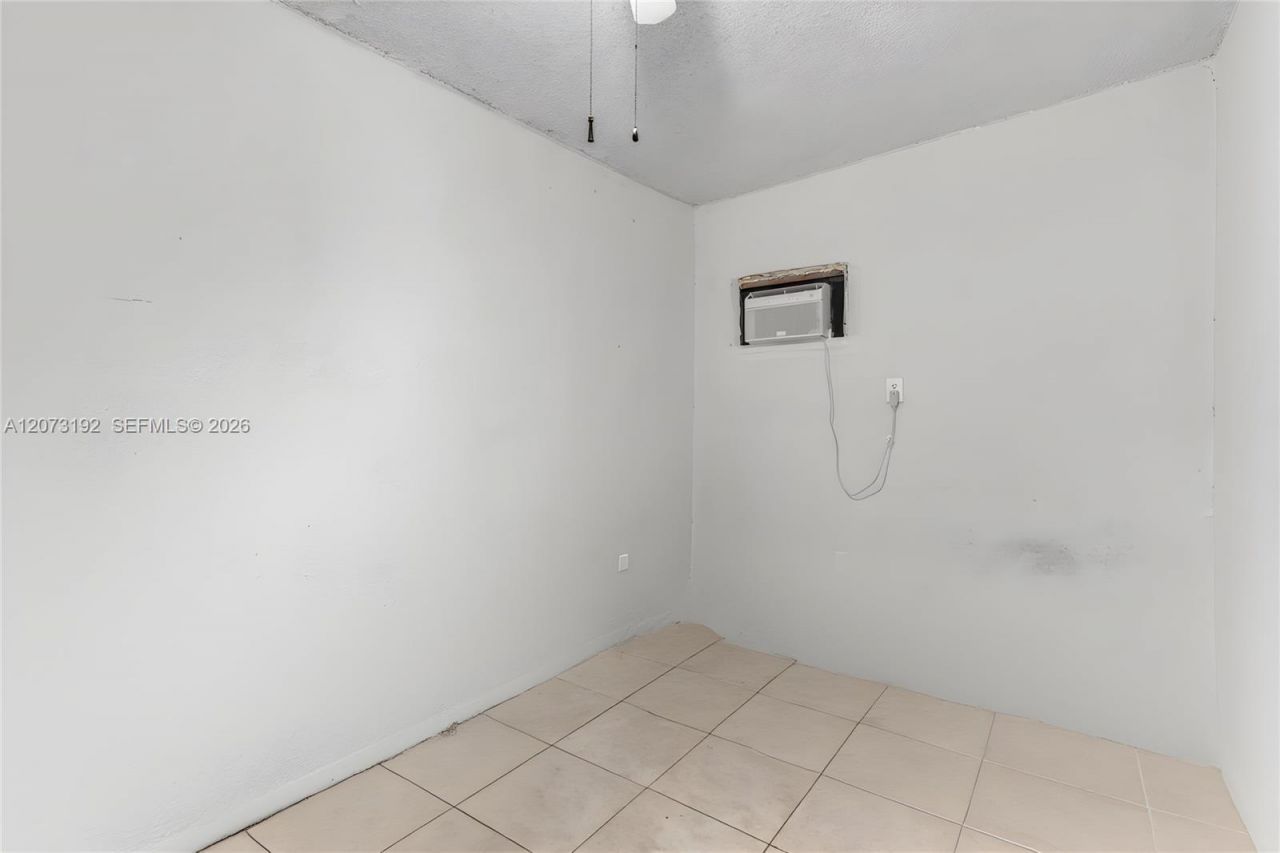 2180 NW 30th St , Miami, FL 33142 Photo