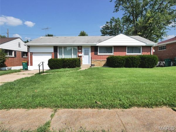 9932 Bellefontaine Rd , St Louis, MO 63137