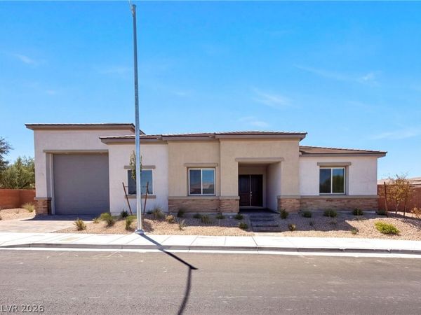 8289 Warbonnet Way, Las Vegas, NV 89113