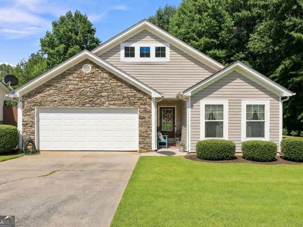118 Meadowbrook Lane, Grantville, GA 30220