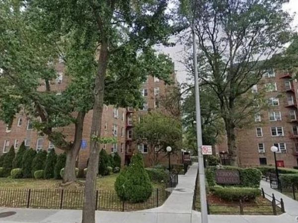 65-35 Yellowstone Boulevard, Unit 5E, Forest Hills, NY 11375