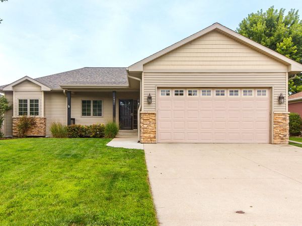 1421 Jacobson Drive, Story City, IA 50248