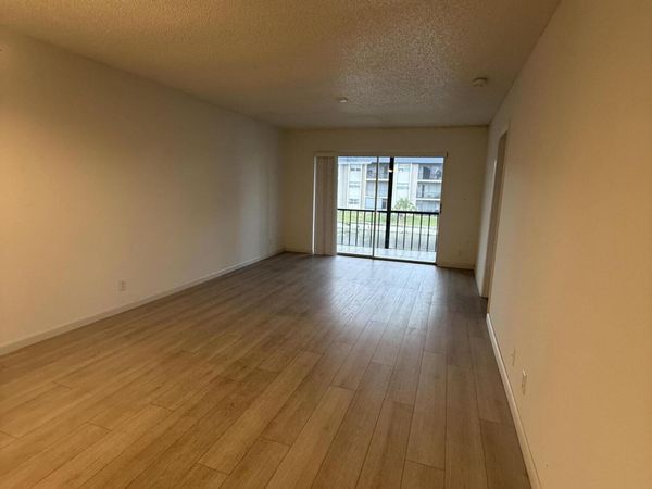 7925 S COLONY Circle S, Unit 206, Tamarac, FL 33321