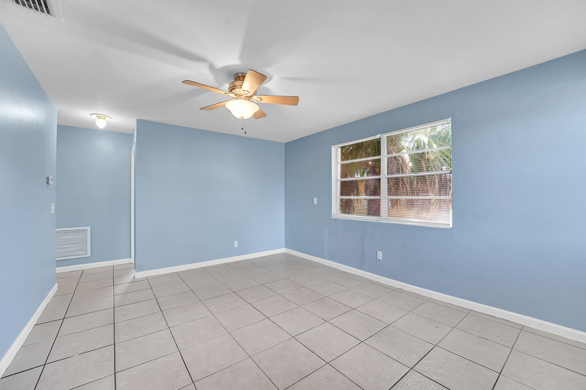 1208 W 32nd Street, Riviera Beach, FL 33404 Photo