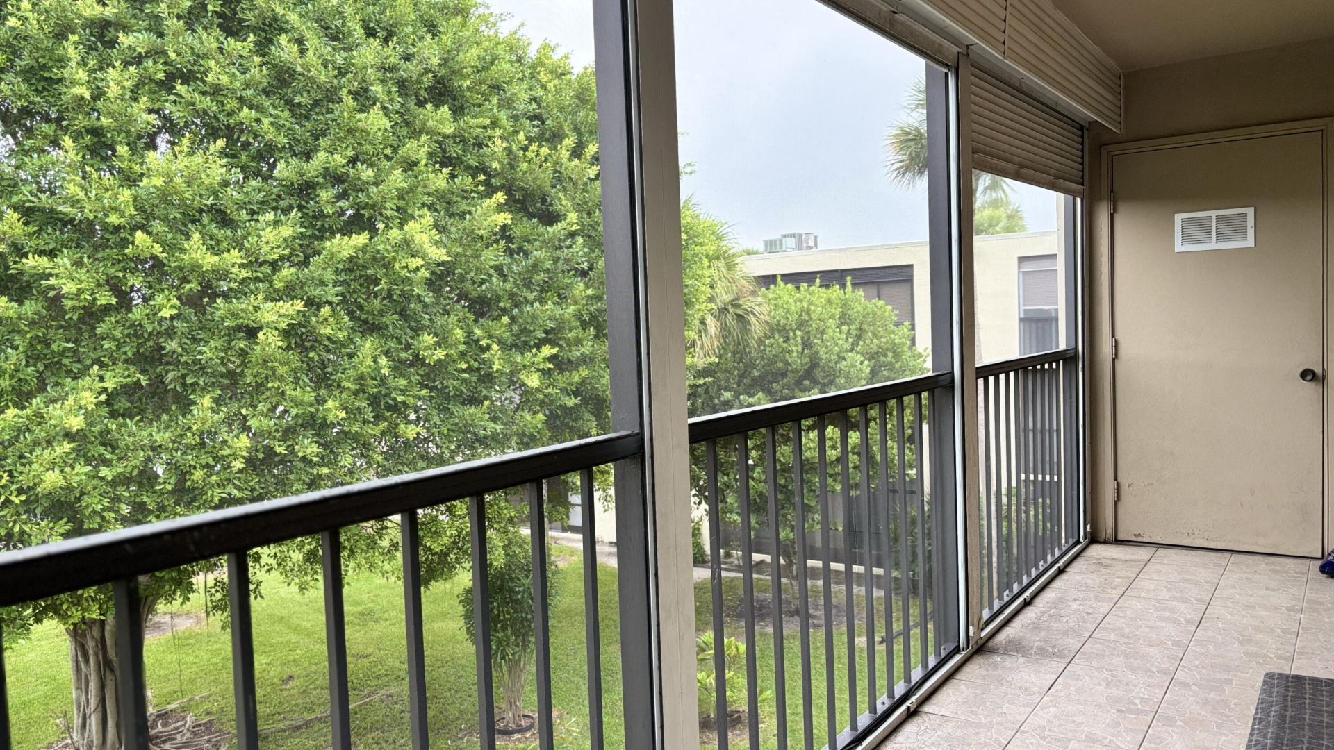 5130 Las Verdes Circle, Unit Apt 313, Delray Beach, FL 33484 Photo