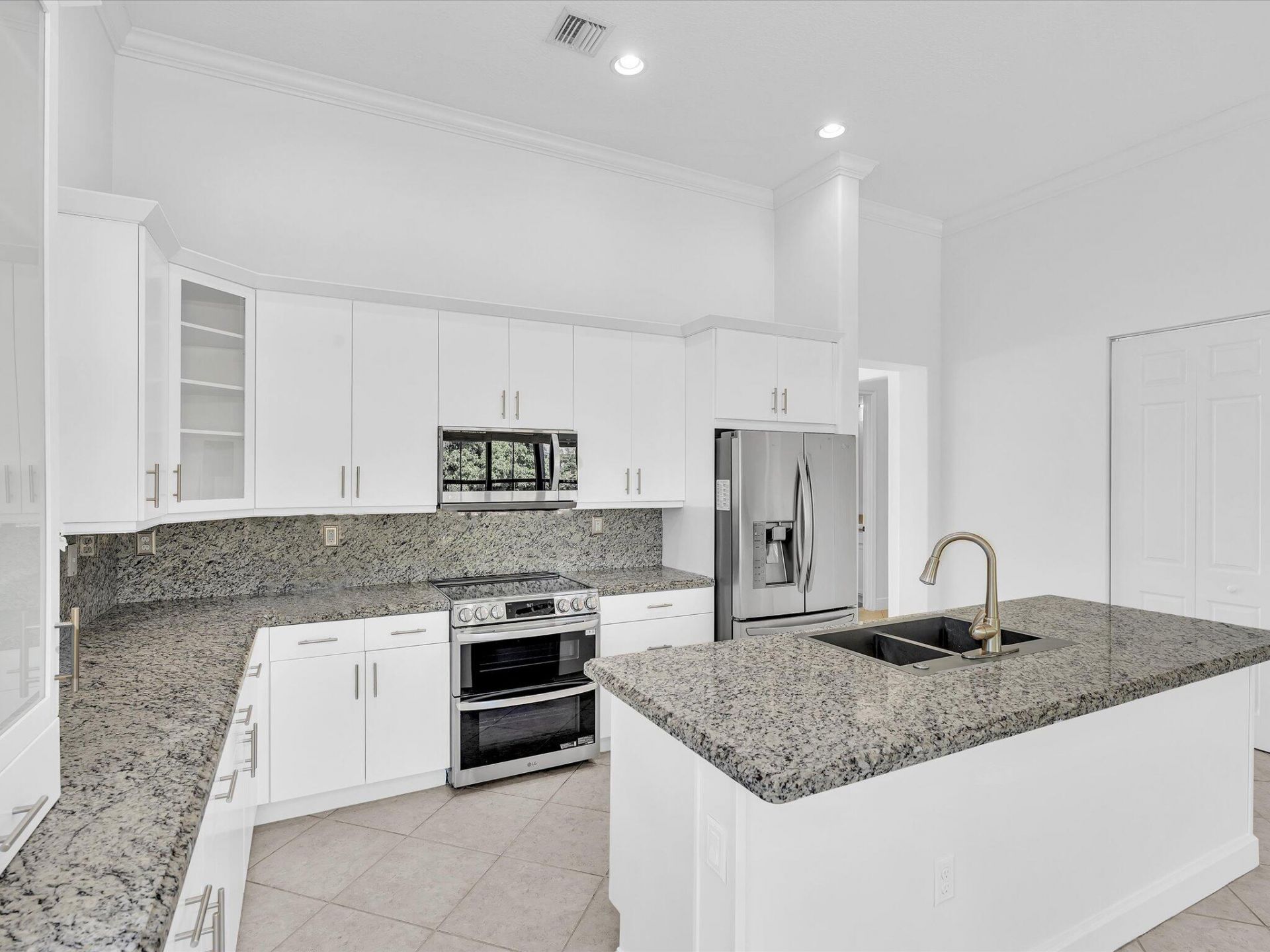 2680 NW 84th Way, Cooper City, FL 33024 Photo