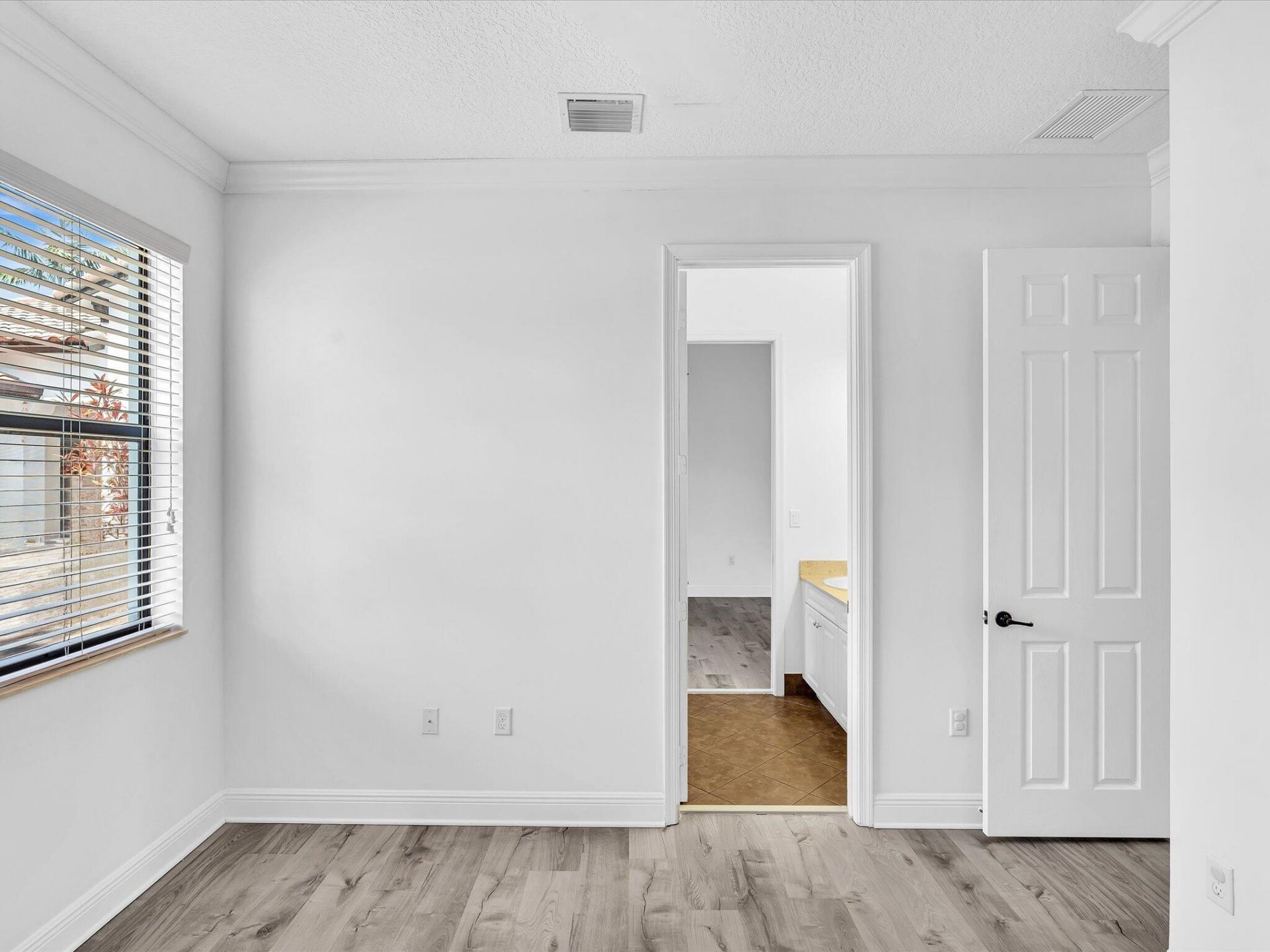 2680 NW 84th Way, Cooper City, FL 33024 Photo