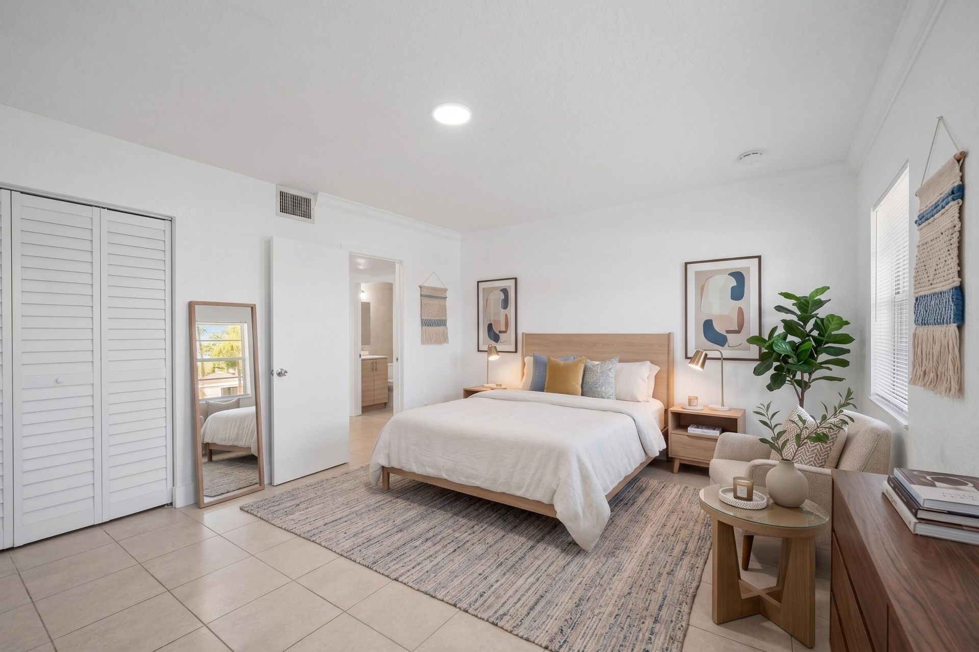 110 SE 2nd Street, Unit 103, Hallandale Beach, FL 33009 Photo