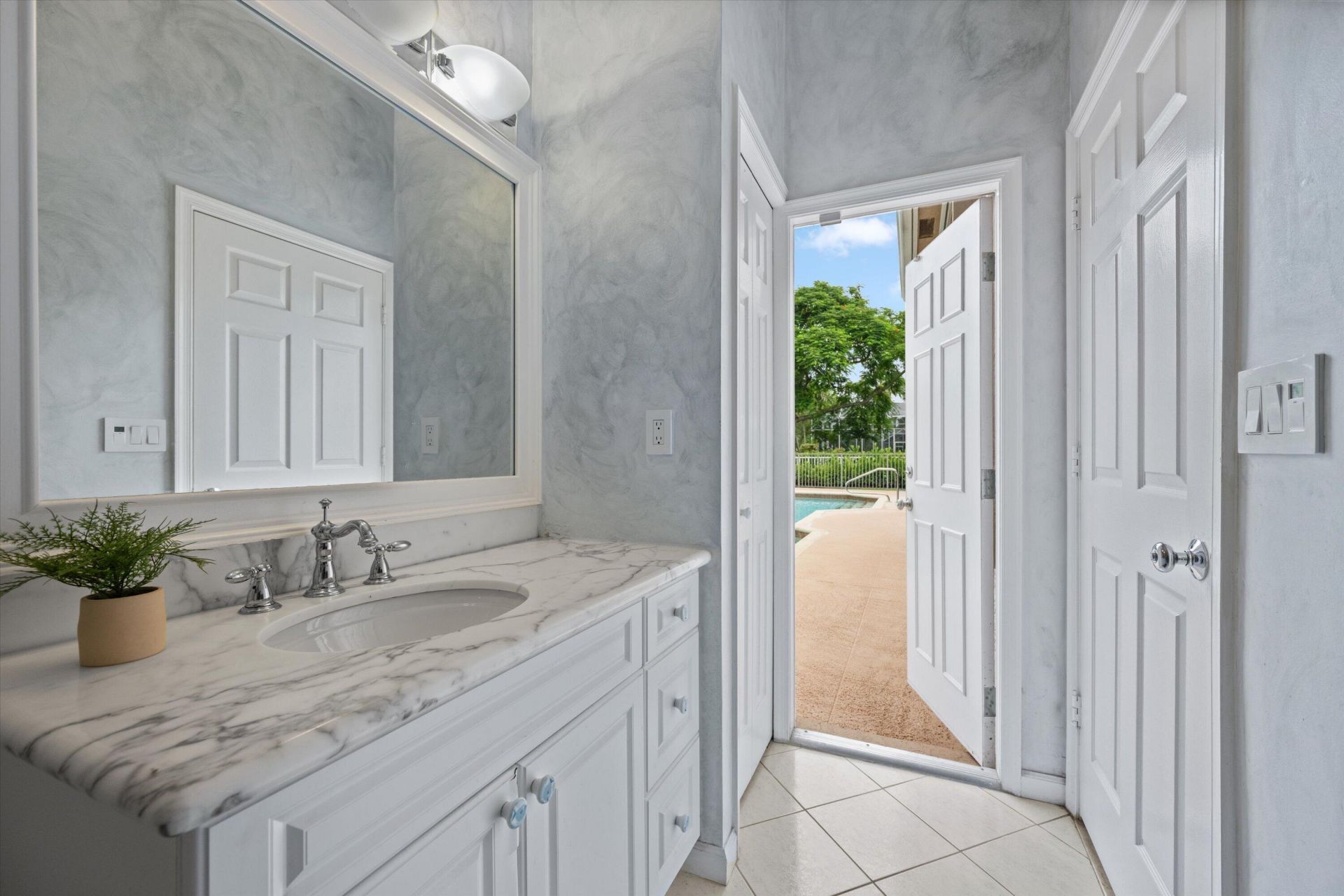 893 Forest Glen Lane, Wellington, FL 33414 Photo