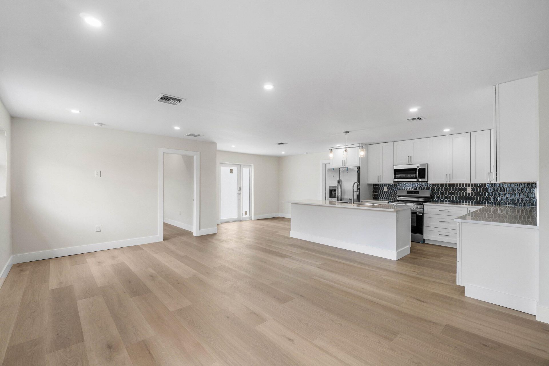 325 SW 8th Avenue, Delray Beach, FL 33444 Photo