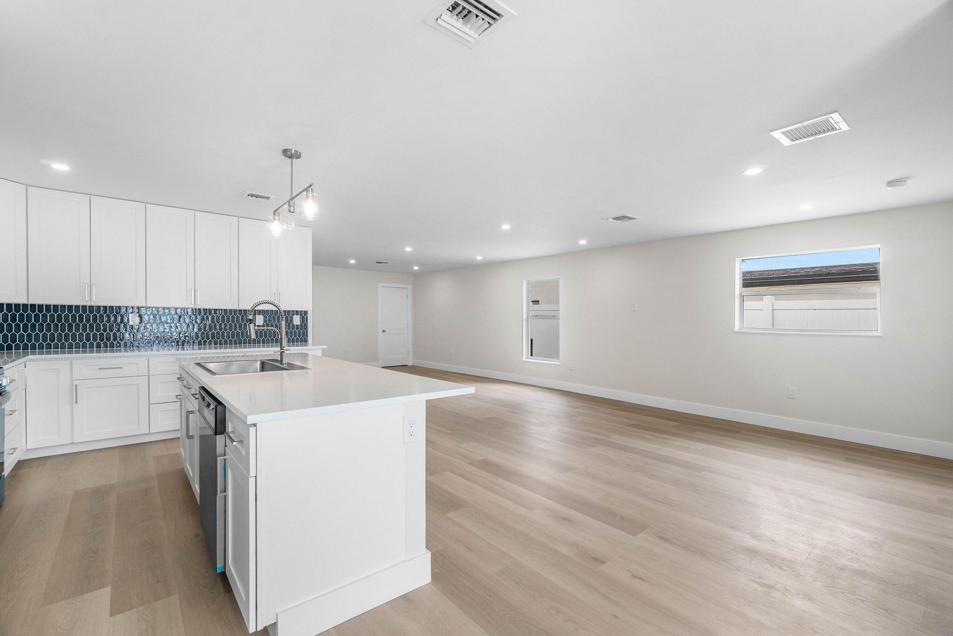 325 SW 8th Avenue, Delray Beach, FL 33444 Photo