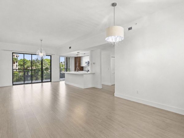 7535 La Paz Boulevard, Unit 209, Boca Raton, FL 33433
