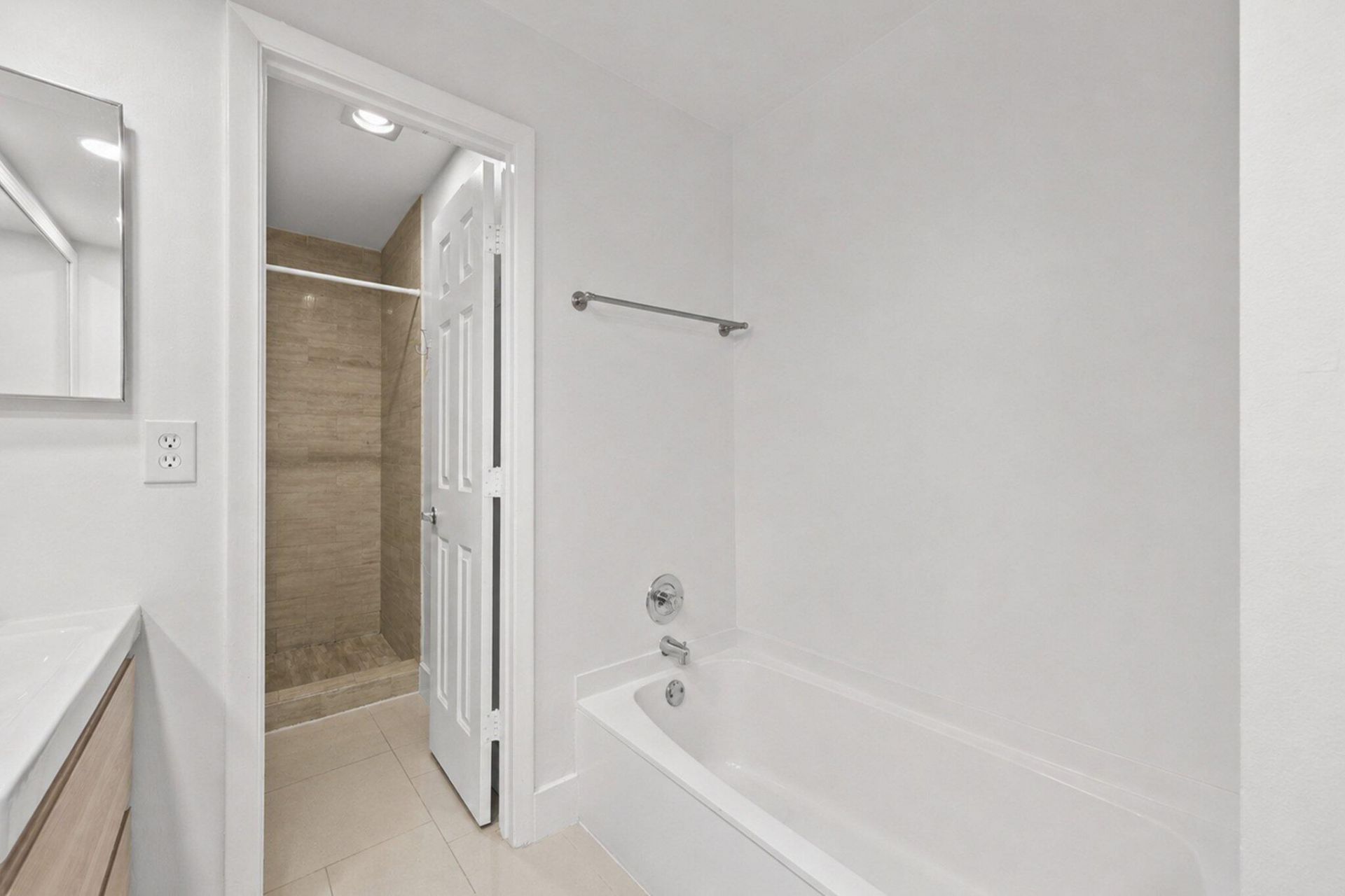 7535 La Paz Boulevard, Unit 209, Boca Raton, FL 33433 Photo