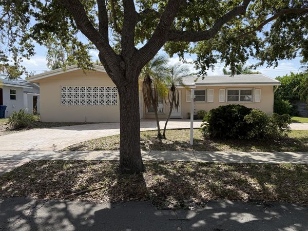 5901 NE 21st Terrace, Fort Lauderdale, FL 33308