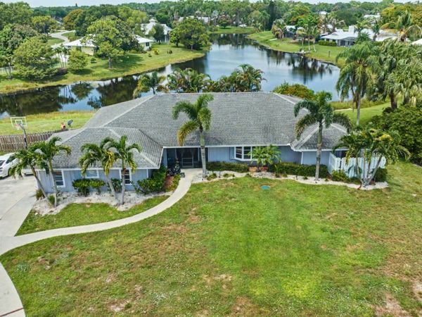 2185 NE Ocapi Court, Jensen Beach, FL 34957