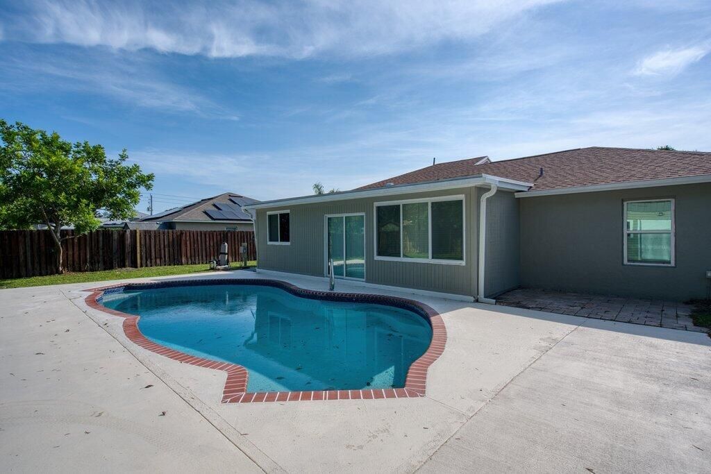 2410 SE Warwick Street, Port Saint Lucie, FL 34984 Photo