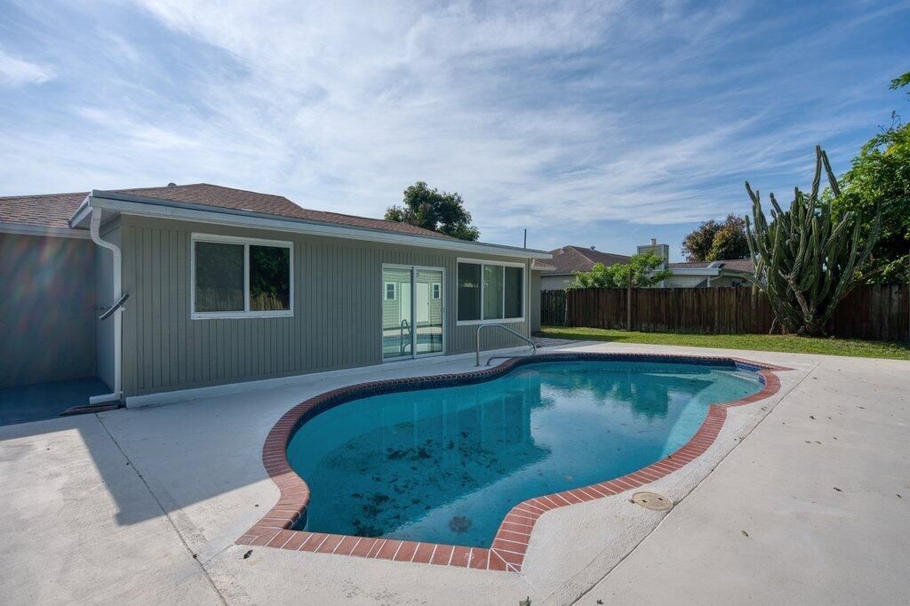 2410 SE Warwick Street, Port Saint Lucie, FL 34984 Photo